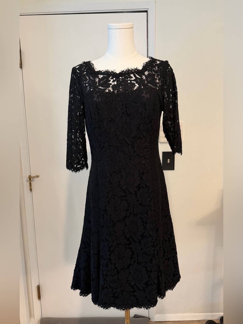 Eliza J Women’s Black Floral Lace Midi Dress - Nordstrom - Size 8